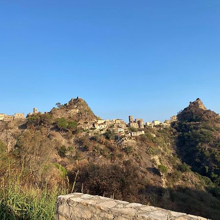 B&B Il Padrino Savoca Exteriér fotografie