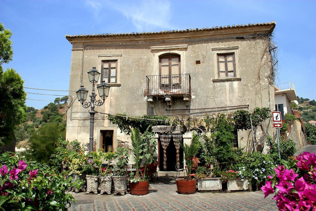 B&B Il Padrino Savoca Exteriér fotografie